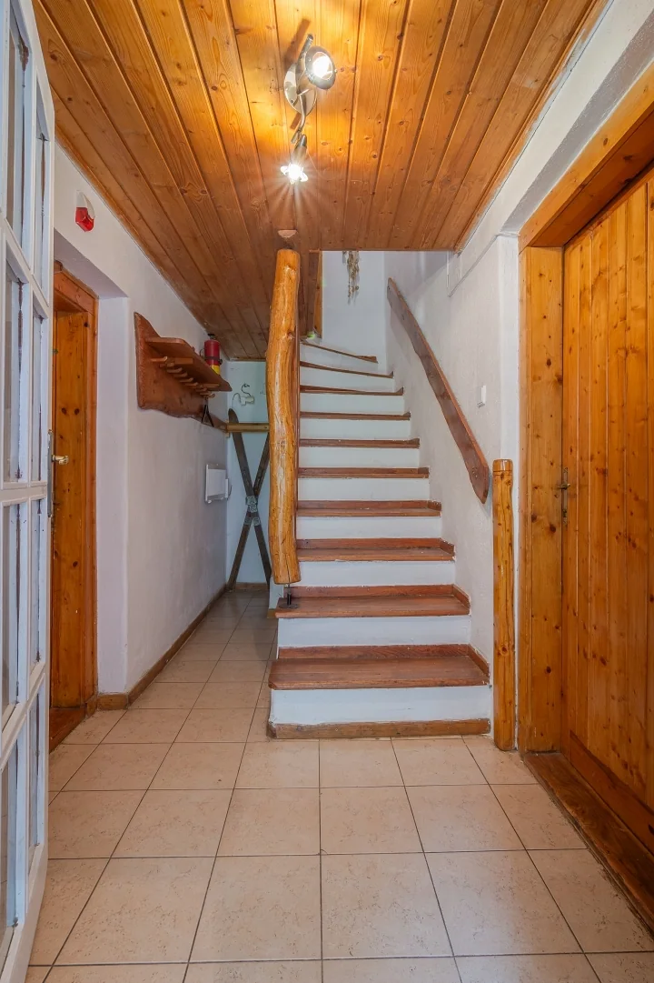 Stairs to the attic – Chata Zuzanka