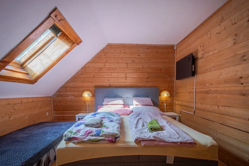 Attic bedroom – Chata Zuzanka