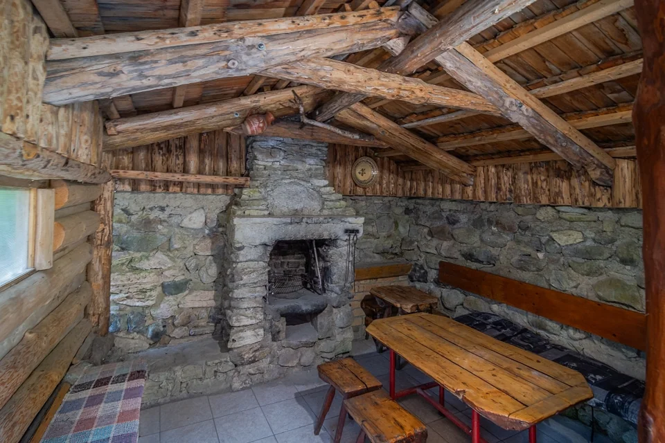 Shelter with fireplace – Chata Zuzanka